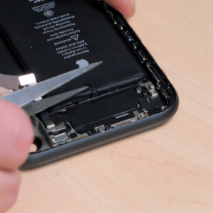 Thay pin iPhone 11 siêu cao chính hãng Pisen Hoàng Mai, Nghệ An