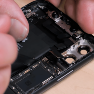 Thay pin iPhone 11 siêu cao chính hãng Pisen Hoàng Mai, Nghệ An